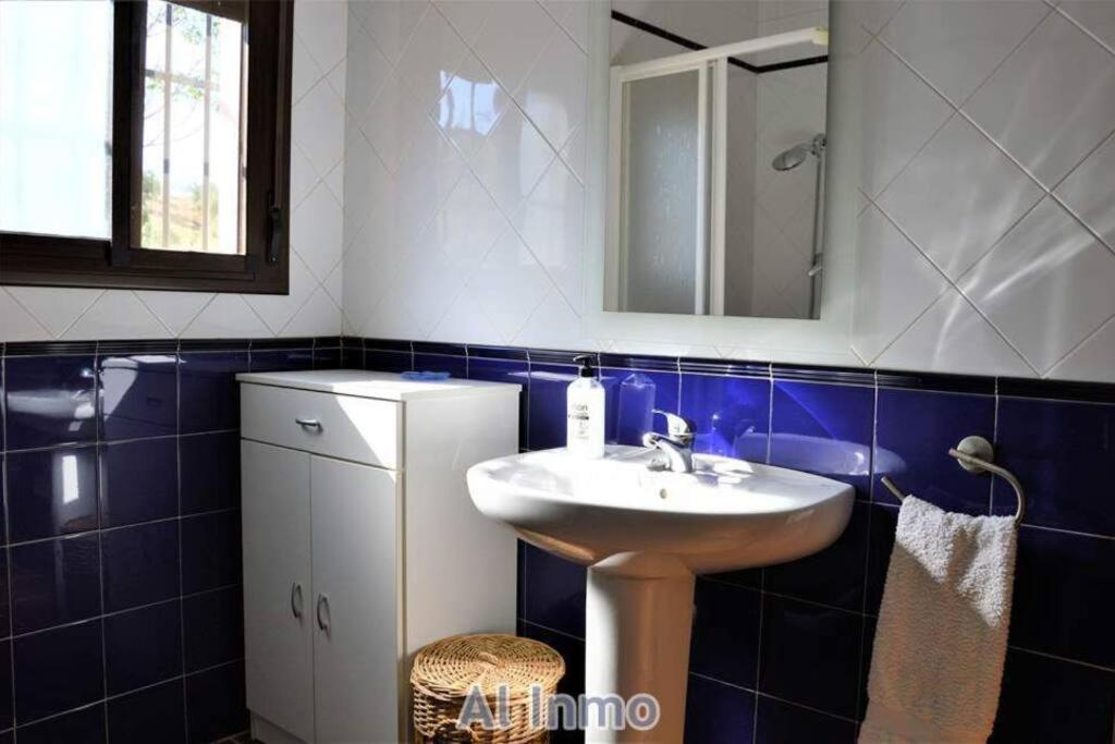 Las Palmeras - Ein Stueck Vom Paradies - Behagliches Haus Mit Pool Algodonales Exterior foto