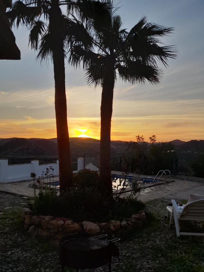 Las Palmeras - Ein Stueck Vom Paradies - Behagliches Haus Mit Pool Algodonales Exterior foto